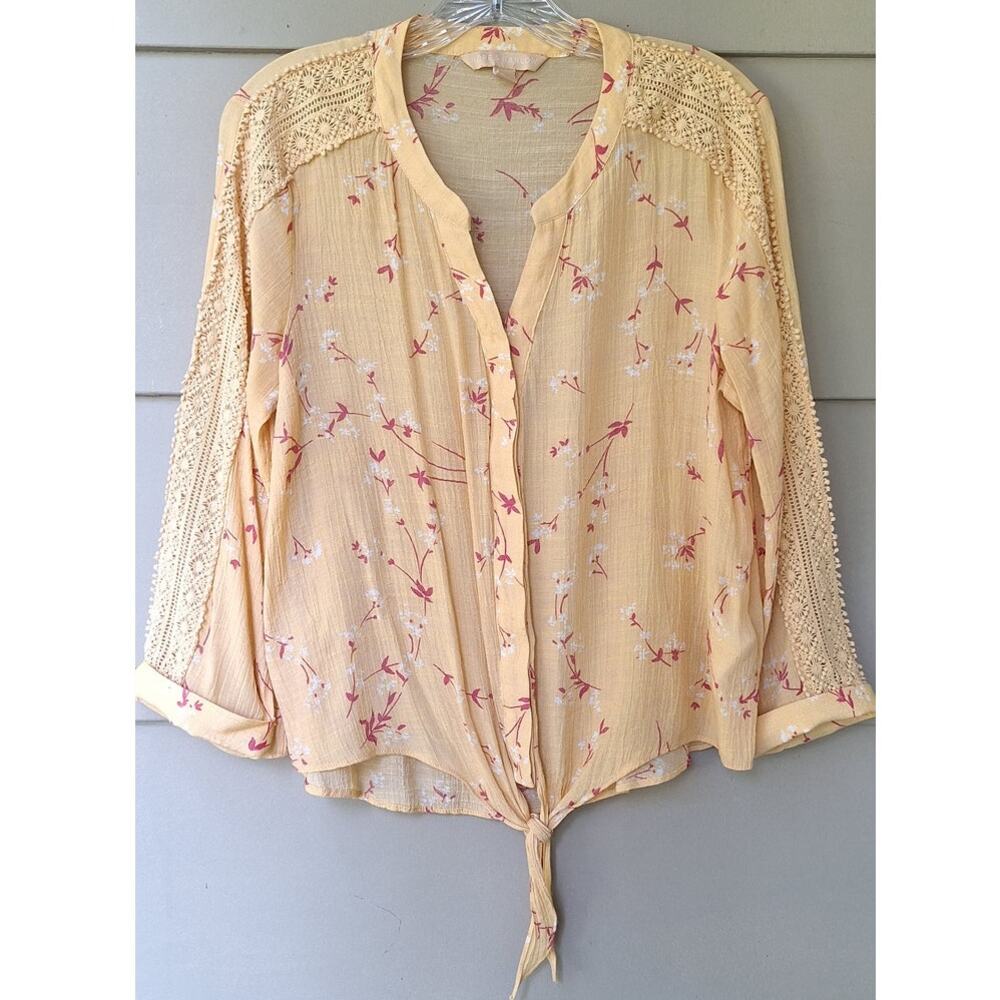 Hope & Harlow Tie Front Crochet details Blouse Top Yellow Floral Size M Cottage